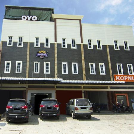 Oyo 2310 Residence 68 Pematangsiantar Exterior foto