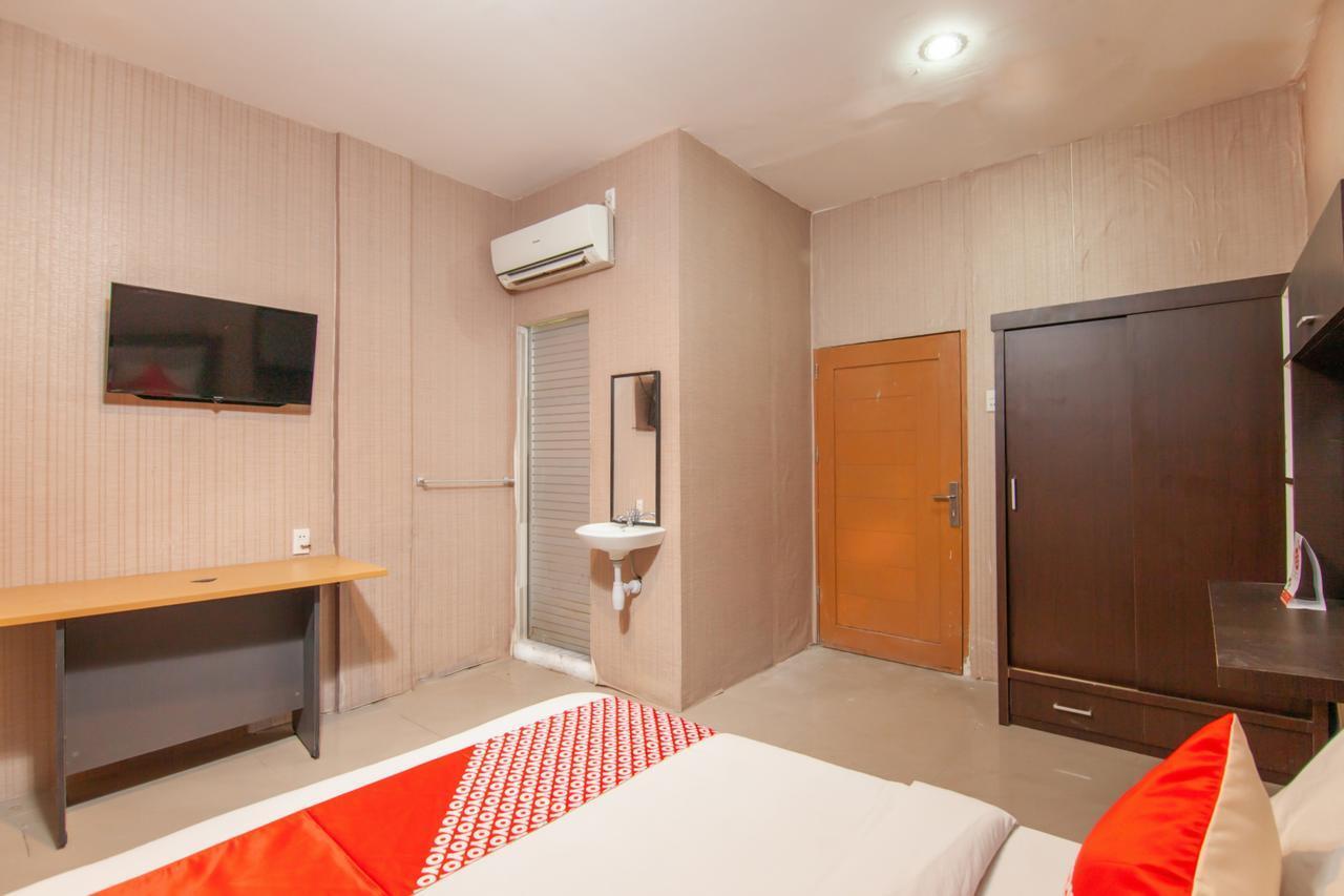 Oyo 2310 Residence 68 Pematangsiantar Exterior foto