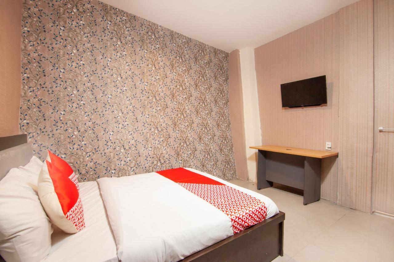 Oyo 2310 Residence 68 Pematangsiantar Exterior foto